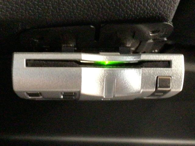 Ｎ－ＯＮＥ プレミアムツアラー　ＨＩＤ・メモリナビ・ＣＤ・バックカメラ・純正ＡＷ・ＥＴＣ・ＥＣＯＮスイッチ（8枚目）