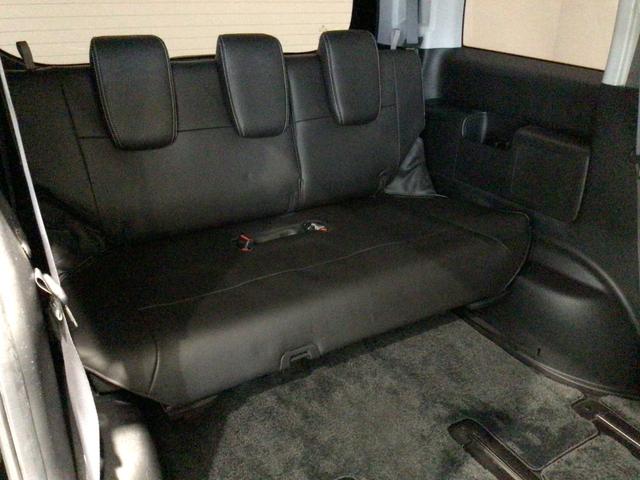 ステップワゴンスパーダ Ｚクールスピリット　ＨＩＤ・フルセグ・メモリナビ・ＤＶＤ・リア席モニター・純正ＡＷ・ＥＴＣ（13枚目）