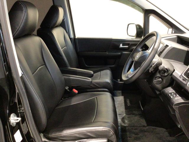 ステップワゴンスパーダ Ｚクールスピリット　ＨＩＤ・フルセグ・メモリナビ・ＤＶＤ・リア席モニター・純正ＡＷ・ＥＴＣ（15枚目）