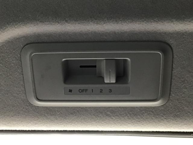 ステップワゴンスパーダ Ｚクールスピリット　ＨＩＤ・フルセグ・メモリナビ・ＤＶＤ・リア席モニター・純正ＡＷ・ＥＴＣ（26枚目）