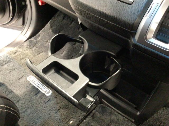 ステップワゴンスパーダ Ｚクールスピリット　ＨＩＤ・フルセグ・メモリナビ・ＤＶＤ・リア席モニター・純正ＡＷ・ＥＴＣ（34枚目）