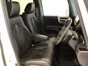 【前席】充分な広さを確保した、快適な前席!インテリアカラーも落ち着いたお色です♪センターアームレストも付いて、リラックスした姿勢で運転していただけます♪