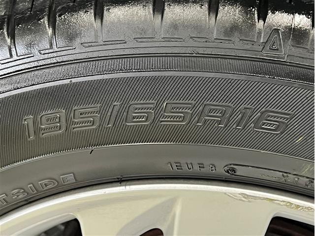 ライズ Ｇ　ＬＥＤヘッドランプ　バックモニター　ブラインドスポットモニター　ワンセグ　ＣＤ再生装置　リアスポイラー　純正アルミ　スマートキ－　イモビライザー　ＥＴＣ　ワンオーナー　衝突被害軽減ブレーキ（9枚目）