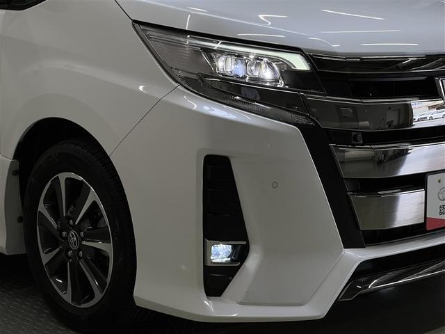ノア Ｓｉ　ダブルバイビーＩＩ　ＬＥＤヘッドランプ　バックモニター　ドライブレコーダー　Ｔ－Ｃｏｎｎｅｃｔナビ　フルセグ　ＤＶＤ再生装置　ＣＤ再生装置　３列シート　純正アルミ　スマートキ－　イモビライザー　クルーズコントロール（6枚目）