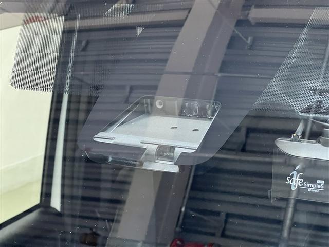 ノア Ｓｉ　ダブルバイビーＩＩ　ＬＥＤヘッドランプ　バックモニター　ドライブレコーダー　Ｔ－Ｃｏｎｎｅｃｔナビ　フルセグ　ＤＶＤ再生装置　ＣＤ再生装置　３列シート　純正アルミ　スマートキ－　イモビライザー　クルーズコントロール（7枚目）