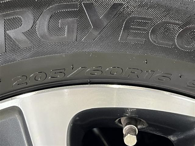 ノア Ｓｉ　ダブルバイビーＩＩ　ＬＥＤヘッドランプ　バックモニター　ドライブレコーダー　Ｔ－Ｃｏｎｎｅｃｔナビ　フルセグ　ＤＶＤ再生装置　ＣＤ再生装置　３列シート　純正アルミ　スマートキ－　イモビライザー　クルーズコントロール（9枚目）