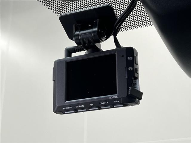 ノア Ｓｉ　ダブルバイビーＩＩ　ＬＥＤヘッドランプ　バックモニター　ドライブレコーダー　Ｔ－Ｃｏｎｎｅｃｔナビ　フルセグ　ＤＶＤ再生装置　ＣＤ再生装置　３列シート　純正アルミ　スマートキ－　イモビライザー　クルーズコントロール（23枚目）