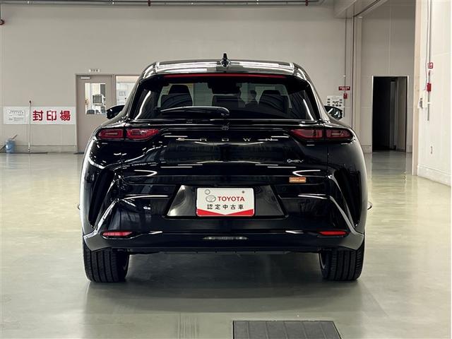 クラウンスポーツ Ｚ　ＬＥＤヘッドランプ　バックモニター　ブラインドスポットモニター　パノラミックビューモニター　Ｔ－Ｃｏｎｎｅｃｔナビ　フルセグ　メディアプレイヤー接続　本革シート　パワーシート　純正アルミ　スマートキ－（4枚目）