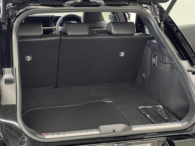 クラウンスポーツ Ｚ　ＬＥＤヘッドランプ　バックモニター　ブラインドスポットモニター　パノラミックビューモニター　Ｔ－Ｃｏｎｎｅｃｔナビ　フルセグ　メディアプレイヤー接続　本革シート　パワーシート　純正アルミ　スマートキ－（17枚目）