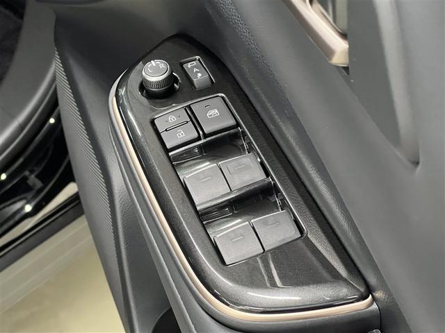 クラウンスポーツ Ｚ　ＬＥＤヘッドランプ　バックモニター　ブラインドスポットモニター　パノラミックビューモニター　Ｔ－Ｃｏｎｎｅｃｔナビ　フルセグ　メディアプレイヤー接続　本革シート　パワーシート　純正アルミ　スマートキ－（22枚目）