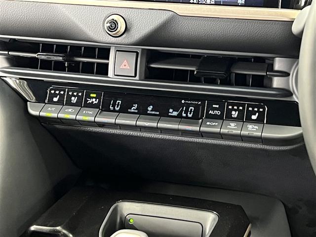 クラウンスポーツ Ｚ　ＬＥＤヘッドランプ　バックモニター　ブラインドスポットモニター　パノラミックビューモニター　Ｔ－Ｃｏｎｎｅｃｔナビ　フルセグ　メディアプレイヤー接続　本革シート　パワーシート　純正アルミ　スマートキ－（27枚目）