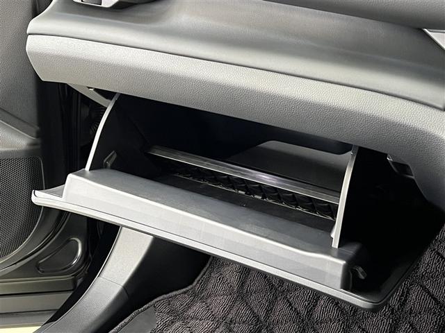 クラウンスポーツ Ｚ　ＬＥＤヘッドランプ　バックモニター　ブラインドスポットモニター　パノラミックビューモニター　Ｔ－Ｃｏｎｎｅｃｔナビ　フルセグ　メディアプレイヤー接続　本革シート　パワーシート　純正アルミ　スマートキ－（30枚目）