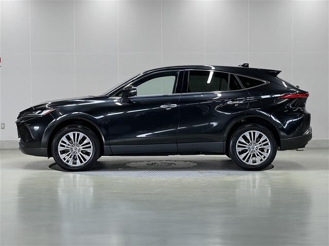 ハリアーハイブリッド Ｚ　レザーパッケージ　バックモニター　全周囲カメラ　ドライブレコーダー　Ｔ－Ｃｏｎｎｅｃｔナビ　フルセグ　メディアプレイヤー接続　本革シート　パワーシート　純正アルミホイール　スマートキ－　イモビライザー　ＥＴＣ　ＬＥＤ（2枚目）