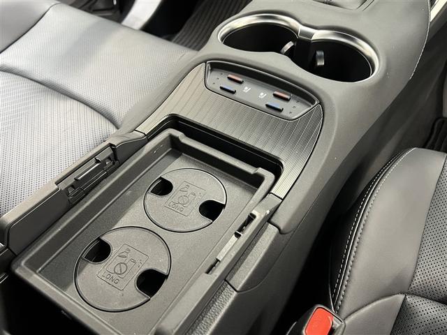 ハリアーハイブリッド Ｚ　レザーパッケージ　バックモニター　全周囲カメラ　ドライブレコーダー　Ｔ－Ｃｏｎｎｅｃｔナビ　フルセグ　メディアプレイヤー接続　本革シート　パワーシート　純正アルミホイール　スマートキ－　イモビライザー　ＥＴＣ　ＬＥＤ（29枚目）