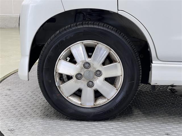 アトレーワゴン カスタムターボRS ブラックエディション HIDヘッドランプ CD再生装置 リアスポイラー 純正アルミ フルフラット ベンチシート キーレスエントリー ETC デュアルエアバッグ ABS マニュアルエアコン パワステ パワーウィンドウ(6枚目)