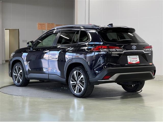 カローラクロス ハイブリッド　Ｚ　ＬＥＤヘッドランプ　バックモニター　ブラインドスポットモニター　パノラミックビューモニター　ドライブレコーダー　Ｔ－Ｃｏｎｎｅｃｔナビ　フルセグ　本革シート　パワーシート　純正アルミ　スマートキ－（3枚目）