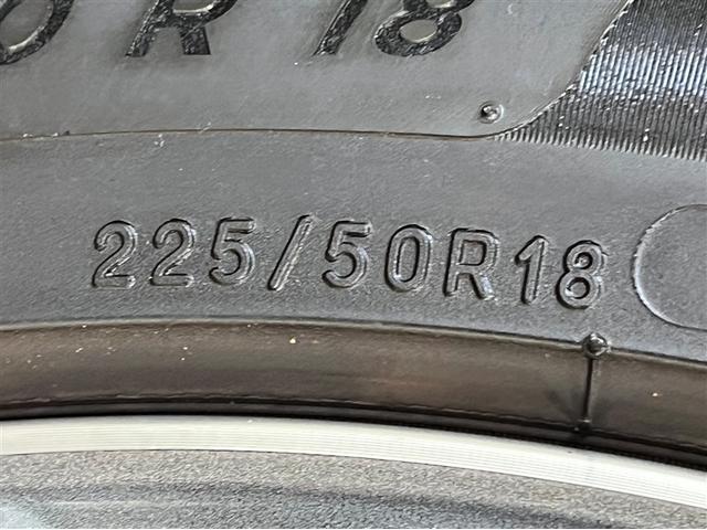 カローラクロス ハイブリッド　Ｚ　ＬＥＤヘッドランプ　バックモニター　ブラインドスポットモニター　パノラミックビューモニター　ドライブレコーダー　Ｔ－Ｃｏｎｎｅｃｔナビ　フルセグ　本革シート　パワーシート　純正アルミ　スマートキ－（10枚目）