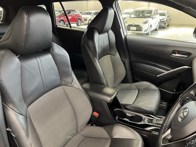 カローラクロス ハイブリッド　Ｚ　ＬＥＤヘッドランプ　バックモニター　ブラインドスポットモニター　パノラミックビューモニター　ドライブレコーダー　Ｔ－Ｃｏｎｎｅｃｔナビ　フルセグ　本革シート　パワーシート　純正アルミ　スマートキ－（12枚目）