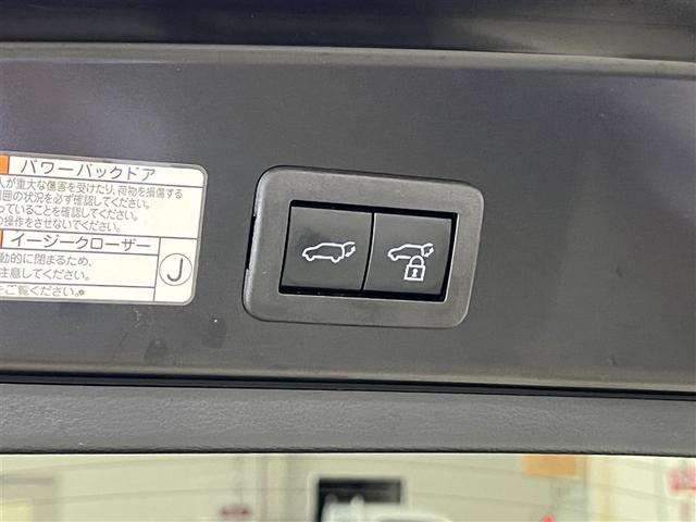 カローラクロス ハイブリッド　Ｚ　ＬＥＤヘッドランプ　バックモニター　ブラインドスポットモニター　パノラミックビューモニター　ドライブレコーダー　Ｔ－Ｃｏｎｎｅｃｔナビ　フルセグ　本革シート　パワーシート　純正アルミ　スマートキ－（19枚目）