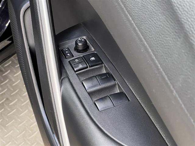 カローラクロス ハイブリッド　Ｚ　ＬＥＤヘッドランプ　バックモニター　ブラインドスポットモニター　パノラミックビューモニター　ドライブレコーダー　Ｔ－Ｃｏｎｎｅｃｔナビ　フルセグ　本革シート　パワーシート　純正アルミ　スマートキ－（24枚目）