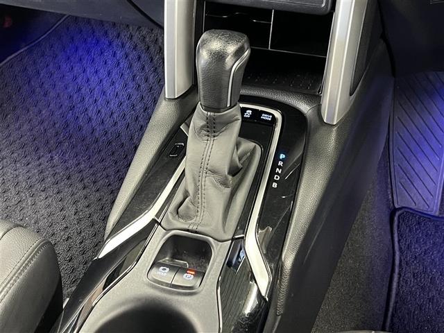 カローラクロス ハイブリッド　Ｚ　ＬＥＤヘッドランプ　バックモニター　ブラインドスポットモニター　パノラミックビューモニター　ドライブレコーダー　Ｔ－Ｃｏｎｎｅｃｔナビ　フルセグ　本革シート　パワーシート　純正アルミ　スマートキ－（28枚目）