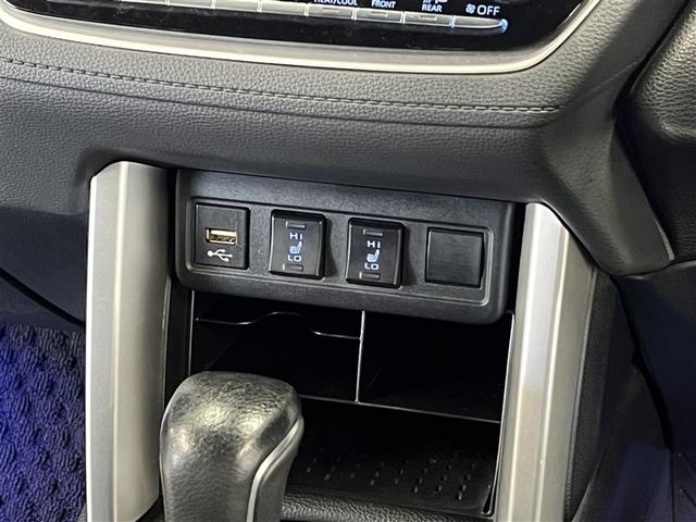 カローラクロス ハイブリッド　Ｚ　ＬＥＤヘッドランプ　バックモニター　ブラインドスポットモニター　パノラミックビューモニター　ドライブレコーダー　Ｔ－Ｃｏｎｎｅｃｔナビ　フルセグ　本革シート　パワーシート　純正アルミ　スマートキ－（29枚目）