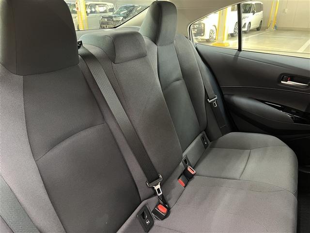 カローラ ハイブリッド　Ｓ　衝突被害軽減ブレーキ　ペダル踏み間違い急発進抑制装置　車線逸脱警報　デュアル＋サイドエアバッグ　横滑防止装置　バックモニター　先進ライト　ＬＥＤヘッドランプ　純正アルミホイール　イモビライザー　ＥＴＣ（13枚目）