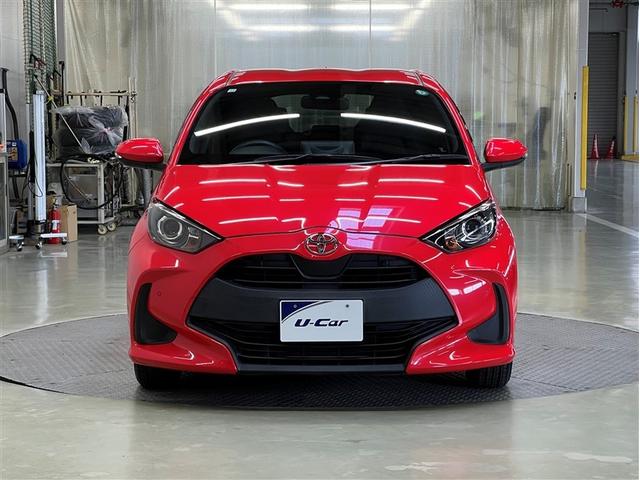 ヤリス Ｘ　衝突被害軽減ブレーキ　車線逸脱警報　デュアル＋サイドエアバッグ　横滑防止装置　先進ライト　キーレスエントリー　イモビライザー　ＡＢＳ　ディスプレイオーディオ　モケットシート　メディアプレイヤー接続（4枚目）