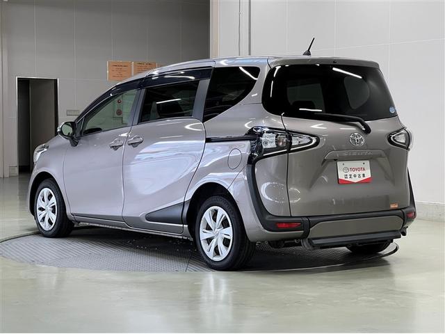 シエンタ X クルマイスタイプ1 Pツキ 衝突被害軽減ブレーキ 車線逸脱警報 デュアルエアバッグ 先進ライト 横滑防止装置 バックモニター ドライブレコーダー カーナビ フルセグTV CD・DVD再生装置 ローダウン イモビライザー ETC(3枚目)