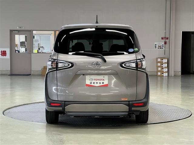 シエンタ X クルマイスタイプ1 Pツキ 衝突被害軽減ブレーキ 車線逸脱警報 デュアルエアバッグ 先進ライト 横滑防止装置 バックモニター ドライブレコーダー カーナビ フルセグTV CD・DVD再生装置 ローダウン イモビライザー ETC(4枚目)