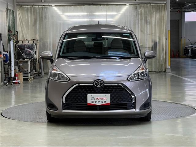 シエンタ X クルマイスタイプ1 Pツキ 衝突被害軽減ブレーキ 車線逸脱警報 デュアルエアバッグ 先進ライト 横滑防止装置 バックモニター ドライブレコーダー カーナビ フルセグTV CD・DVD再生装置 ローダウン イモビライザー ETC(5枚目)