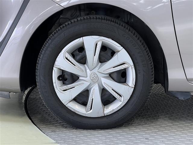 シエンタ X クルマイスタイプ1 Pツキ 衝突被害軽減ブレーキ 車線逸脱警報 デュアルエアバッグ 先進ライト 横滑防止装置 バックモニター ドライブレコーダー カーナビ フルセグTV CD・DVD再生装置 ローダウン イモビライザー ETC(8枚目)