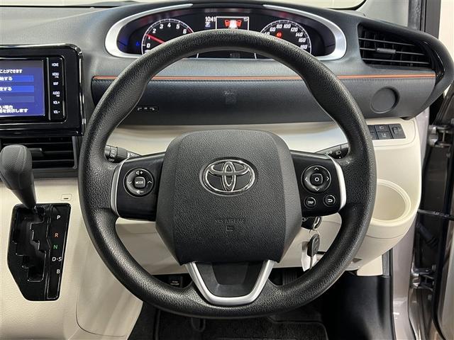 シエンタ X クルマイスタイプ1 Pツキ 衝突被害軽減ブレーキ 車線逸脱警報 デュアルエアバッグ 先進ライト 横滑防止装置 バックモニター ドライブレコーダー カーナビ フルセグTV CD・DVD再生装置 ローダウン イモビライザー ETC(19枚目)