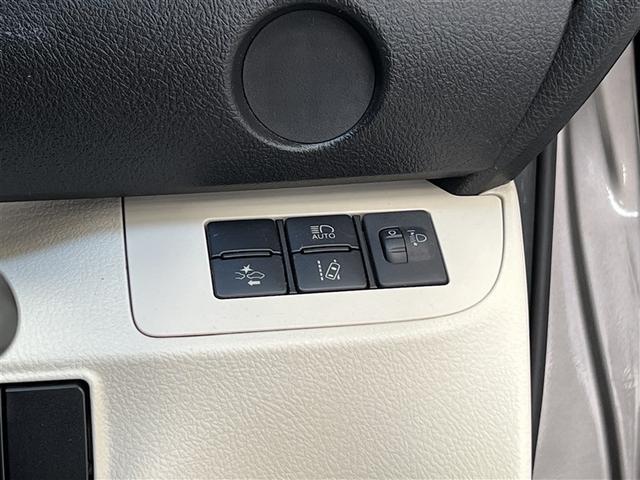 シエンタ X クルマイスタイプ1 Pツキ 衝突被害軽減ブレーキ 車線逸脱警報 デュアルエアバッグ 先進ライト 横滑防止装置 バックモニター ドライブレコーダー カーナビ フルセグTV CD・DVD再生装置 ローダウン イモビライザー ETC(21枚目)