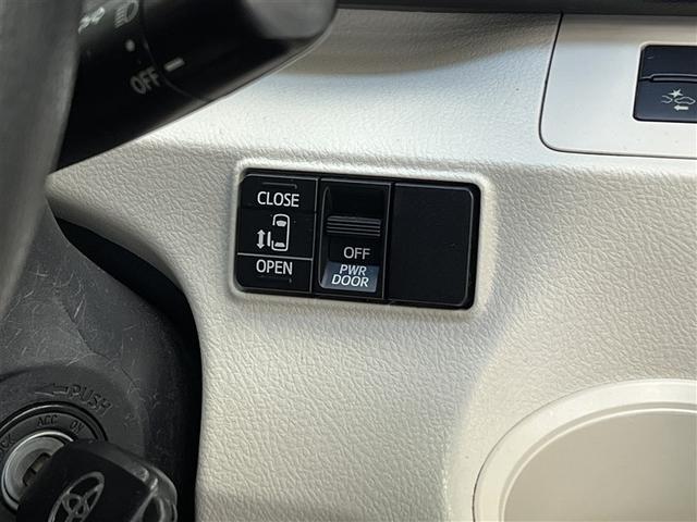 シエンタ X クルマイスタイプ1 Pツキ 衝突被害軽減ブレーキ 車線逸脱警報 デュアルエアバッグ 先進ライト 横滑防止装置 バックモニター ドライブレコーダー カーナビ フルセグTV CD・DVD再生装置 ローダウン イモビライザー ETC(22枚目)