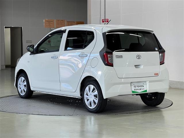 ピクシスエポック Ｘ　ＳＡＩＩＩ　衝突被害軽減ブレーキ　ドライブレコーダー　先進ライト　ＬＥＤヘッドランプ　ペダル踏み間違い急発進抑制装置　車線逸脱警報　横滑防止装置　キーレスエントリー　ＣＤ再生装置　メディアプレイヤー接続　ＡＢＳ（3枚目）