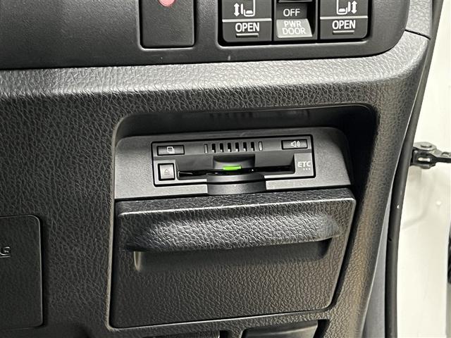 エスクァイア ハイブリッドＧｉ　Ｔ－Ｃｏｎｎｅｃｔナビ　ＥＴＣ　衝突被害軽減ブレーキ　ドライブレコーダー　先進ライト　ＬＥＤヘッドランプ　バックモニター　車線逸脱警報　両側電動スライドドア　クルーズコントロール　純正アルミホイール（20枚目）