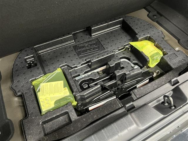 �y�p���N�C���L�b�g�z�X�y�A�^�C���̑���Ƀp���N�C���L�b�g�������t�����Ă���܂�