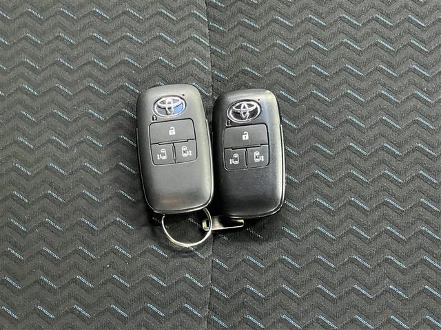 ルーミー カスタムG LEDヘッドランプ バックモニター パノラミックビューモニター フルセグ メディアプレイヤー接続 純正アルミ スマートキ- イモビライザー クルーズコントロール 両側電動スライドドア ETC(26枚目)