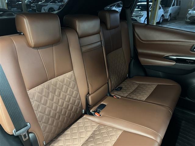 【まるまるクリン】で隅々までキレイ！　車内・ボディはもちろん、エンジンルームなど見えないところもしっかり洗浄