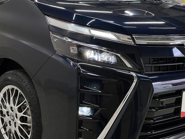 ヴォクシー ハイブリッドＺＳ　煌ＩＩＩ　ＥＴＣ　両側電動スライドドア　クルーズコントロール　純正アルミホイール　Ｔ－Ｃｏｎｎｅｃｔナビ　ドライブレコーダー　バックモニター　車線逸脱警報　ペダル踏み間違い急発進抑制装置　衝突被害軽減ブレーキ（6枚目）