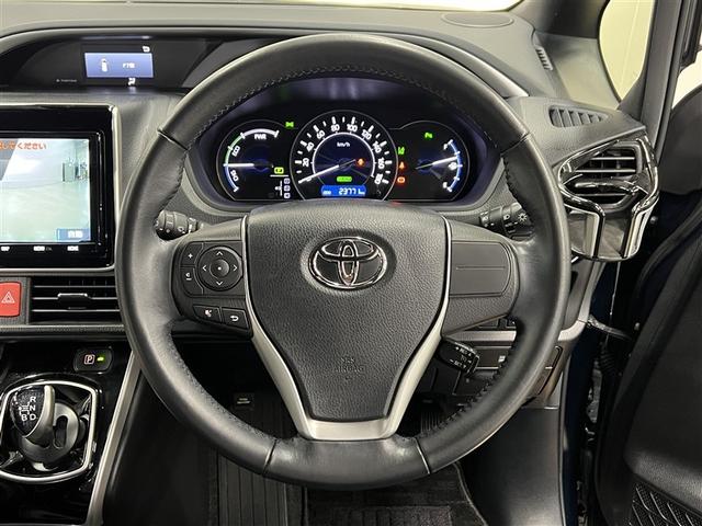 ヴォクシー ハイブリッドＺＳ　煌ＩＩＩ　ＥＴＣ　両側電動スライドドア　クルーズコントロール　純正アルミホイール　Ｔ－Ｃｏｎｎｅｃｔナビ　ドライブレコーダー　バックモニター　車線逸脱警報　ペダル踏み間違い急発進抑制装置　衝突被害軽減ブレーキ（18枚目）