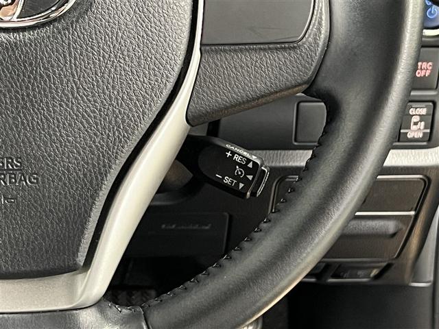 ヴォクシー ハイブリッドＺＳ　煌ＩＩＩ　ＥＴＣ　両側電動スライドドア　クルーズコントロール　純正アルミホイール　Ｔ－Ｃｏｎｎｅｃｔナビ　ドライブレコーダー　バックモニター　車線逸脱警報　ペダル踏み間違い急発進抑制装置　衝突被害軽減ブレーキ（19枚目）