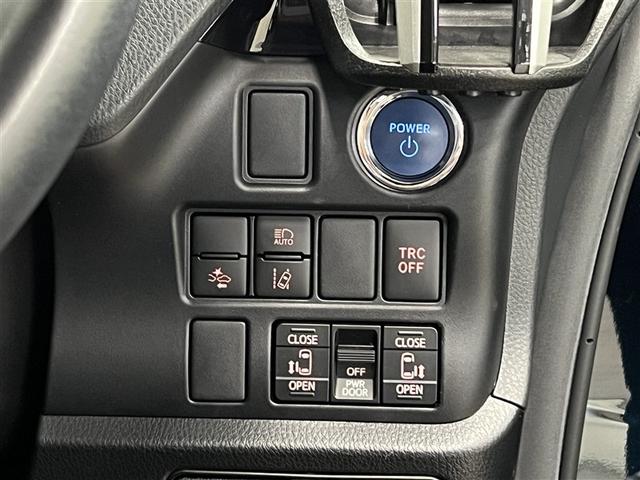 ヴォクシー ハイブリッドＺＳ　煌ＩＩＩ　ＥＴＣ　両側電動スライドドア　クルーズコントロール　純正アルミホイール　Ｔ－Ｃｏｎｎｅｃｔナビ　ドライブレコーダー　バックモニター　車線逸脱警報　ペダル踏み間違い急発進抑制装置　衝突被害軽減ブレーキ（20枚目）