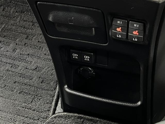 ヴォクシー ハイブリッドＺＳ　煌ＩＩＩ　ＥＴＣ　両側電動スライドドア　クルーズコントロール　純正アルミホイール　Ｔ－Ｃｏｎｎｅｃｔナビ　ドライブレコーダー　バックモニター　車線逸脱警報　ペダル踏み間違い急発進抑制装置　衝突被害軽減ブレーキ（28枚目）