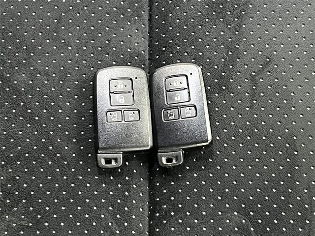 ヴォクシー ハイブリッドＺＳ　煌ＩＩＩ　ＥＴＣ　両側電動スライドドア　クルーズコントロール　純正アルミホイール　Ｔ－Ｃｏｎｎｅｃｔナビ　ドライブレコーダー　バックモニター　車線逸脱警報　ペダル踏み間違い急発進抑制装置　衝突被害軽減ブレーキ（32枚目）