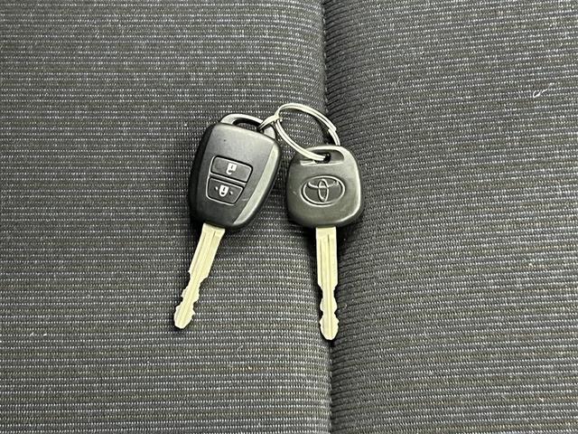 プロボックス ハイブリッドＤＸ　コンフォート　バックモニター　ドライブレコーダー　ワンセグ　ＣＤ再生装置　メディアプレイヤー接続　キーレスエントリー　イモビライザー　ＥＴＣ　衝突被害軽減ブレーキ　車線逸脱警報　先進ライト　デュアルエアバッグ（30枚目）