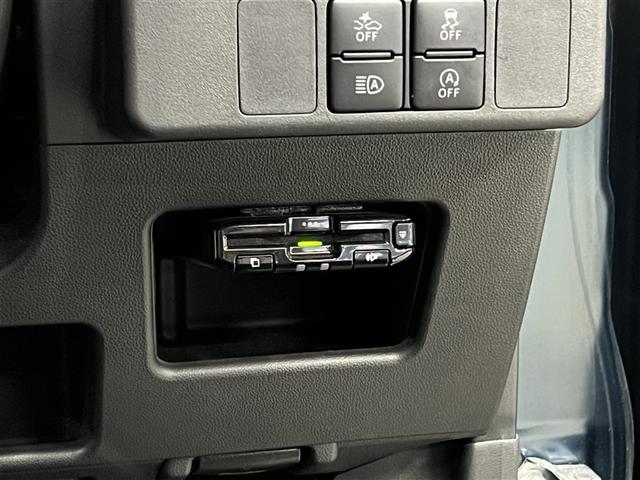 ピクシスメガ Ｌ　ＳＡＩＩＩ　ＬＥＤヘッドランプ　バックモニター　フルセグ　ＤＶＤ再生装置　ＣＤ再生装置　メディアプレイヤー接続　純正アルミ　ベンチシート　スマートキ－　イモビライザー　両側電動スライドドア　ＥＴＣ　車線逸脱警報（18枚目）