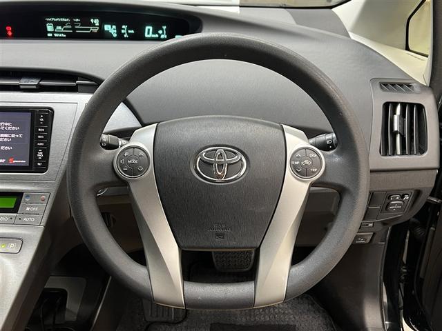 プリウス Ｓ　デュアル＋サイドエアバッグ　横滑防止装置　バックモニター　ＨＩＤヘッドランプ　カーナビ　フルセグＴＶ　イモビライザー　ＥＴＣ　純正アルミホイール　スマートキ－　ＣＤ・ＤＶＤ再生装置　リアスポイラー（15枚目）