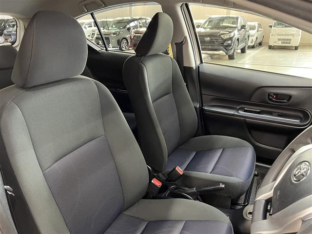 アクア S デュアルエアバッグ 横滑防止装置 キーレスエントリー イモビライザー メディアプレイヤー接続 CD再生装置 リアスポイラー ETC ABS ワンオーナー モケットシート フロントエアコン(10枚目)